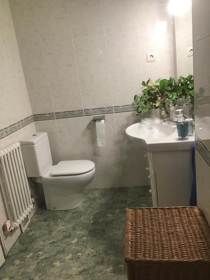 Superviews, Parking 24H Vigilado Incluido Y Netflix En Habitacion Independiente Con Bano Privado En Apartamento Particular, Francais&English Bilbao Exteriör bild