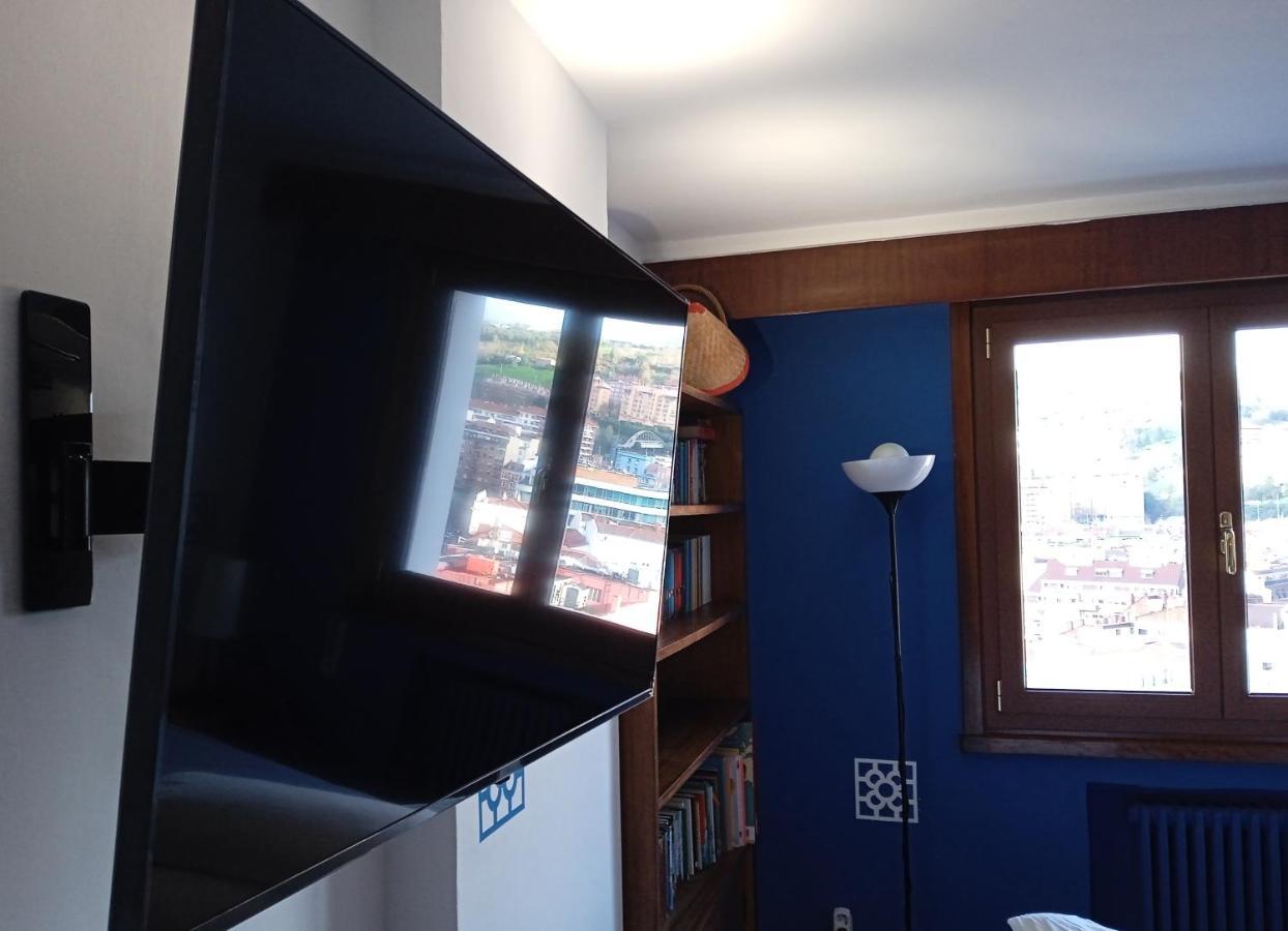 Superviews, Parking 24H Vigilado Incluido Y Netflix En Habitacion Independiente Con Bano Privado En Apartamento Particular, Francais&English Bilbao Exteriör bild